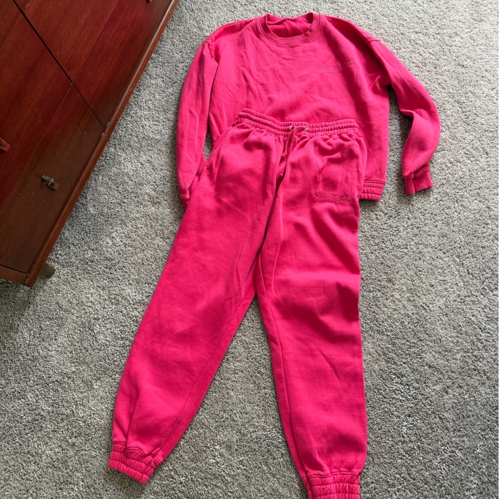 Pretty little things matching Women's Pink sweat set